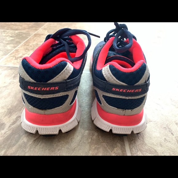 Skechers shoes - dry foam - Picture 4 of 5